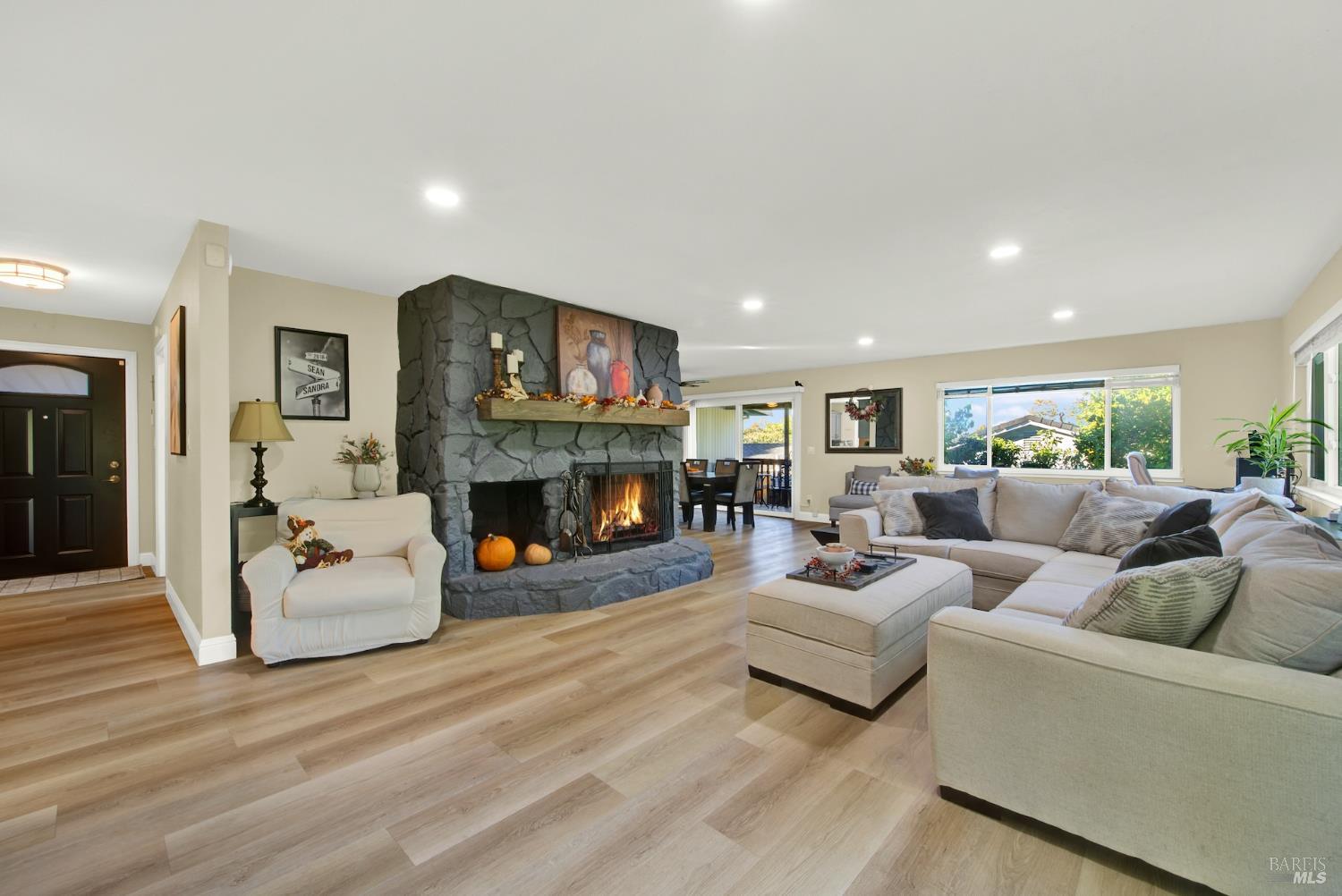 Detail Gallery Image 6 of 56 For 4118 Georgia St, Vallejo,  CA 94591 - 3 Beds | 2 Baths