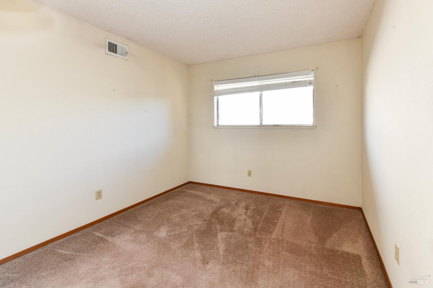 Detail Gallery Image 20 of 33 For 1803 Monarch Dr, Napa,  CA 94558 - 4 Beds | 2 Baths