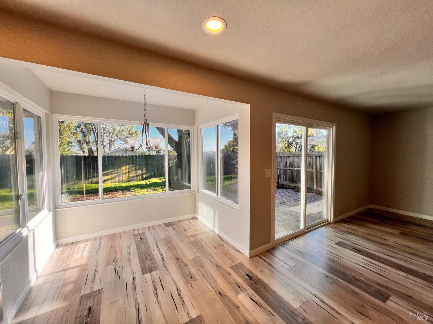 Detail Gallery Image 14 of 35 For 445 Drouin Dr, Rio Vista,  CA 94571 - 4 Beds | 2 Baths