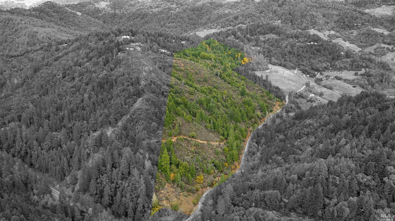 Detail Gallery Image 24 of 30 For 1500 Deer Trail Dr, Laytonville,  CA 95454 - 2 Beds | 2 Baths