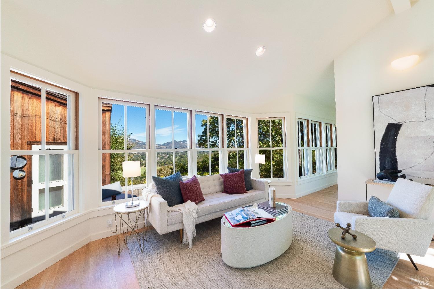 Detail Gallery Image 45 of 62 For 775 White Oak Dr, Santa Rosa,  CA 95409 - 5 Beds | 5/3 Baths