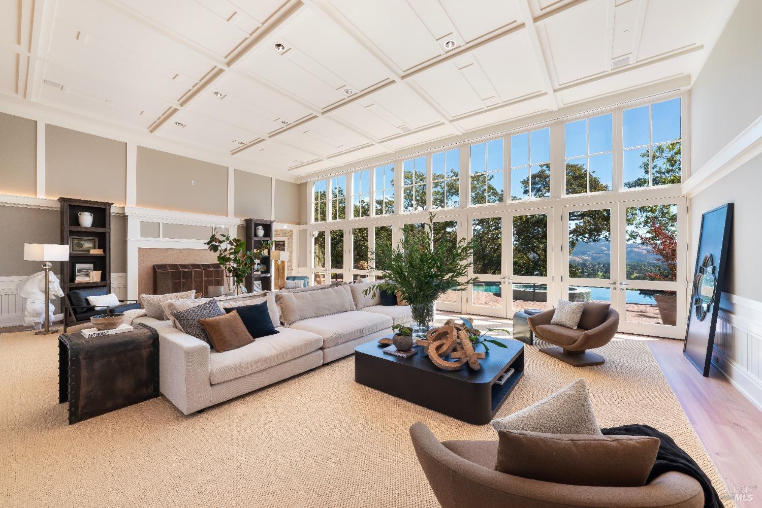 Detail Gallery Image 6 of 62 For 775 White Oak Dr, Santa Rosa,  CA 95409 - 5 Beds | 5/3 Baths