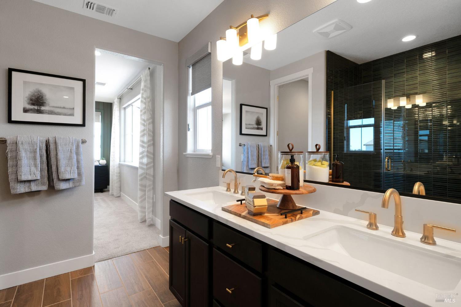 Detail Gallery Image 25 of 39 For 521 Eagle Cir, Oakley,  CA 94561 - 4 Beds | 3 Baths