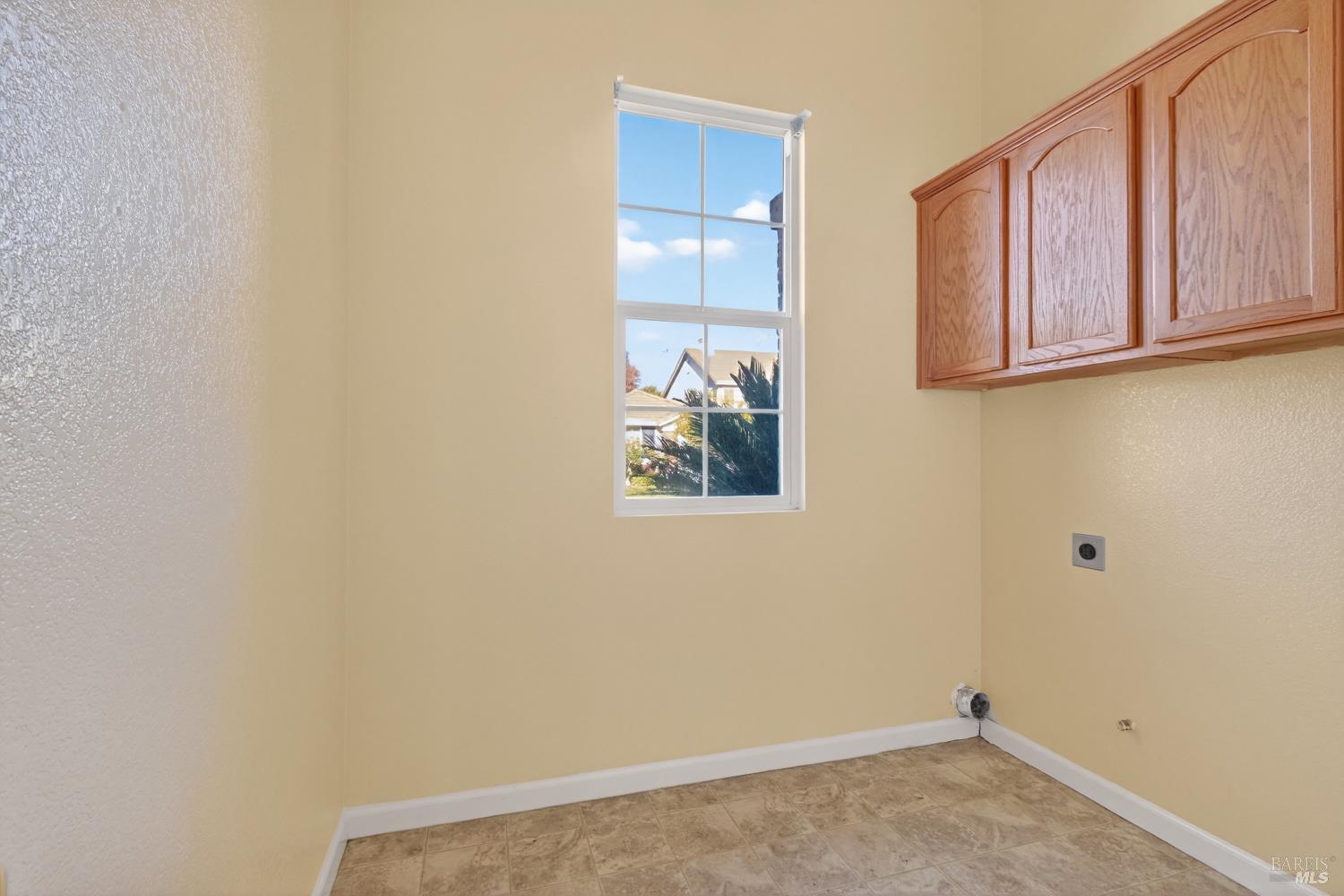 Detail Gallery Image 18 of 31 For 1771 Beale Cir, Suisun City,  CA 94585 - 3 Beds | 2 Baths