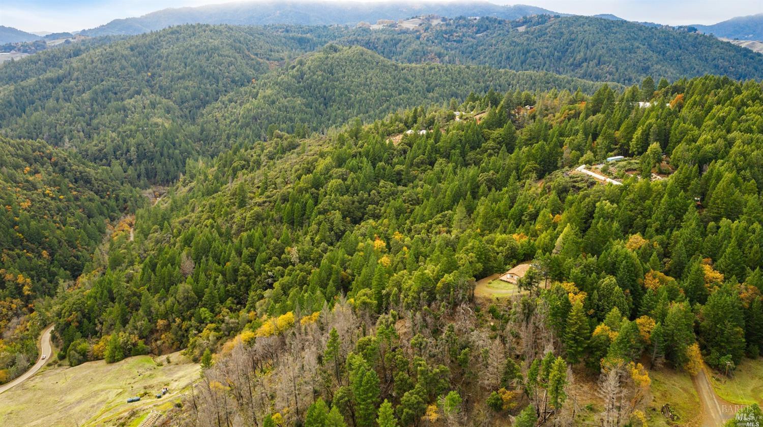 Detail Gallery Image 26 of 30 For 1500 Deer Trail Dr, Laytonville,  CA 95454 - 2 Beds | 2 Baths