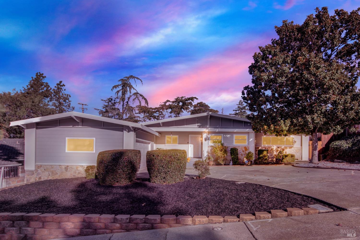 Front Image Thumbnail for BA325100157