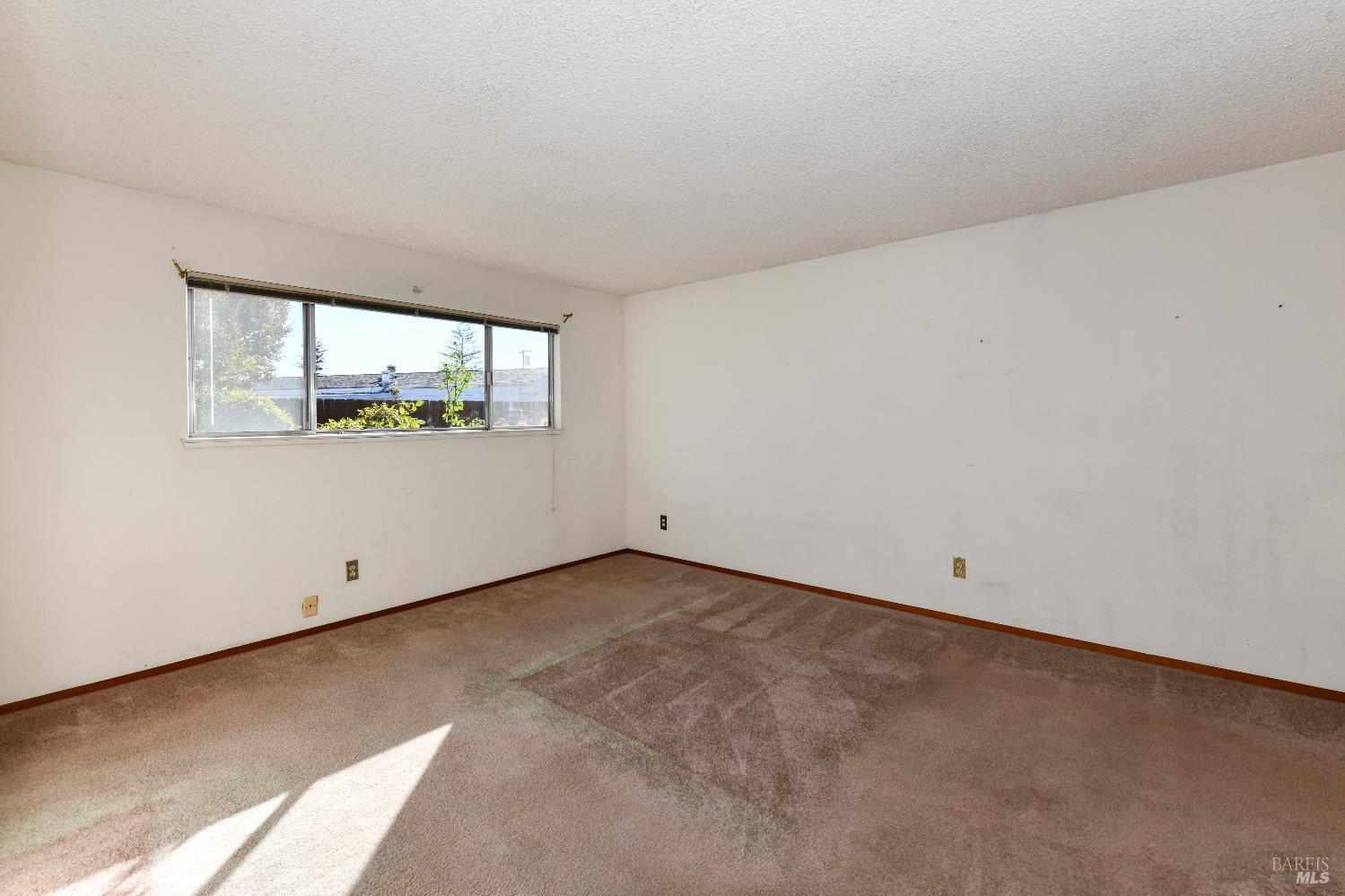 Detail Gallery Image 15 of 33 For 1803 Monarch Dr, Napa,  CA 94558 - 4 Beds | 2 Baths