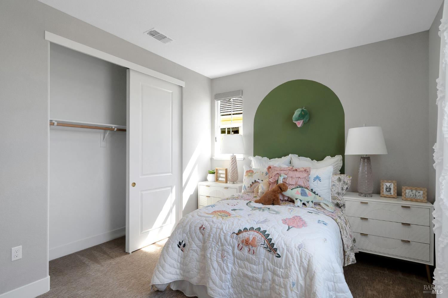 Detail Gallery Image 33 of 39 For 521 Eagle Cir, Oakley,  CA 94561 - 4 Beds | 3 Baths