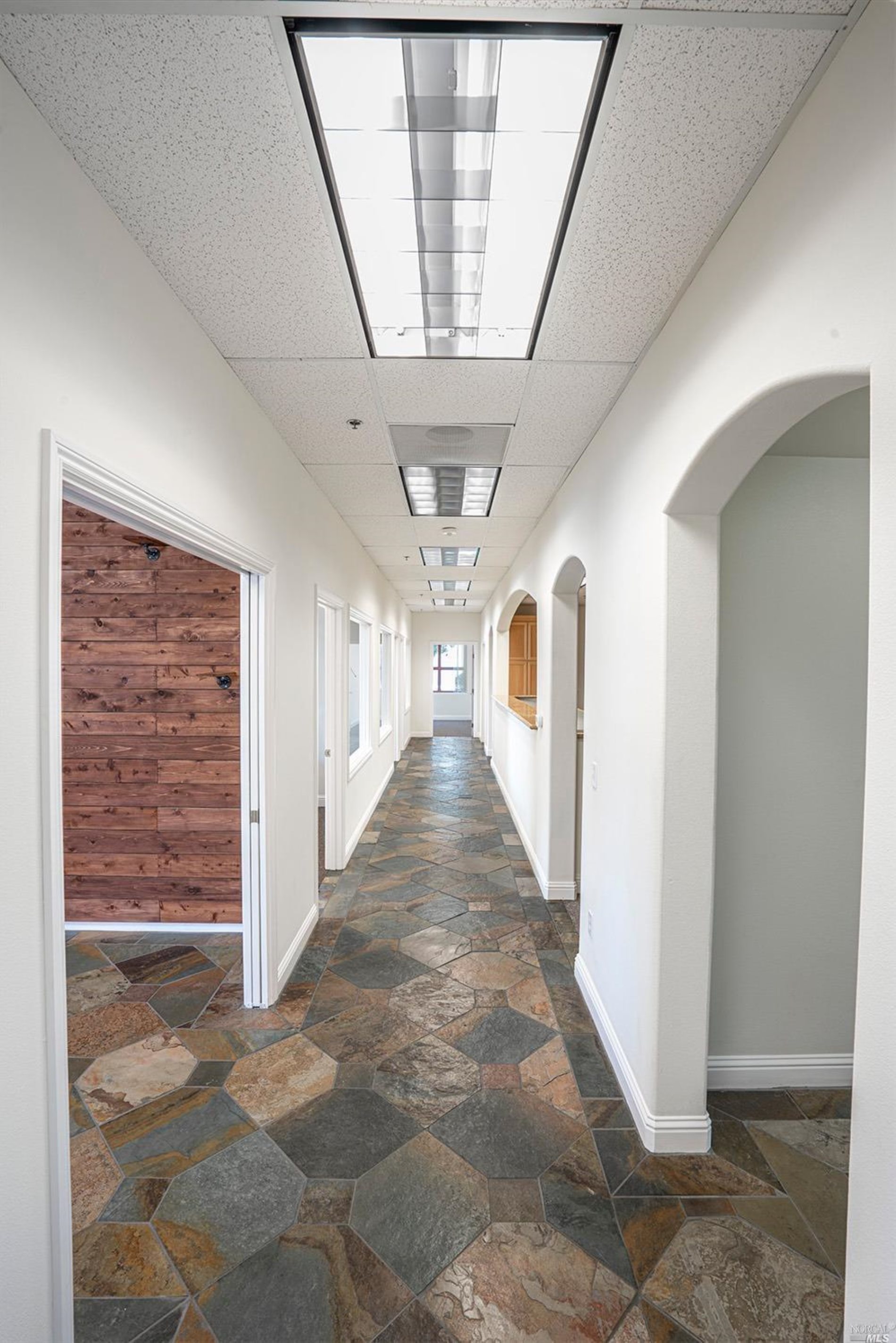 Detail Gallery Image 11 of 27 For 7975 Cameron Dr #700,  Windsor,  CA 95492 - – Beds | – Baths