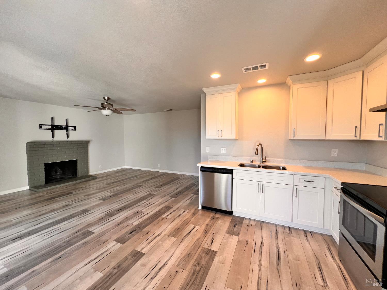 Detail Gallery Image 12 of 35 For 445 Drouin Dr, Rio Vista,  CA 94571 - 4 Beds | 2 Baths