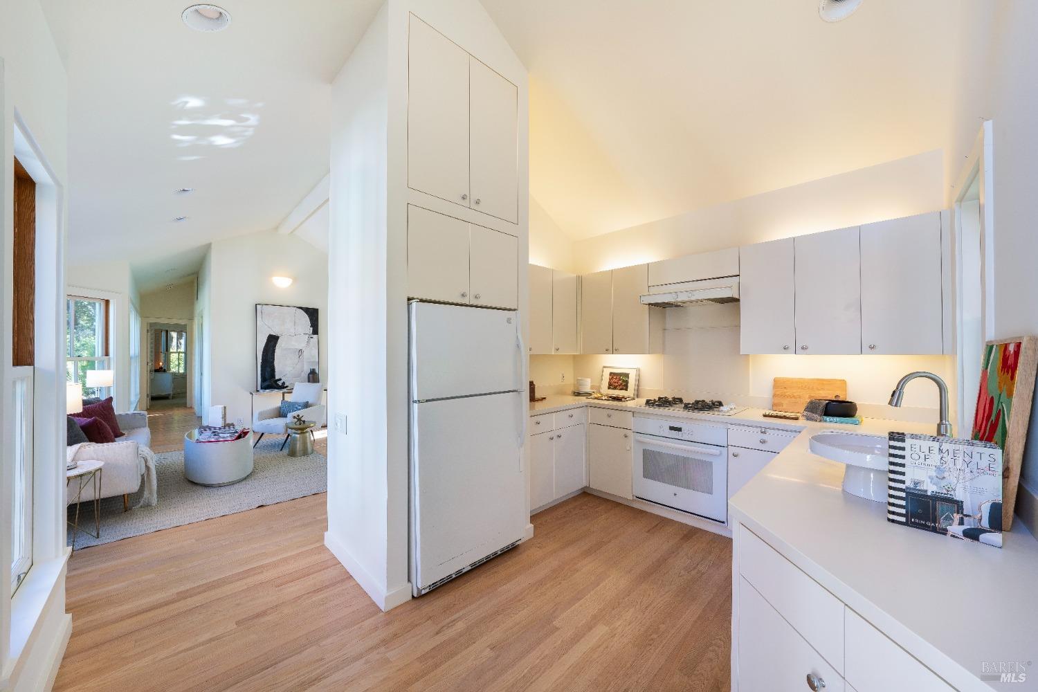 Detail Gallery Image 47 of 62 For 775 White Oak Dr, Santa Rosa,  CA 95409 - 5 Beds | 5/3 Baths