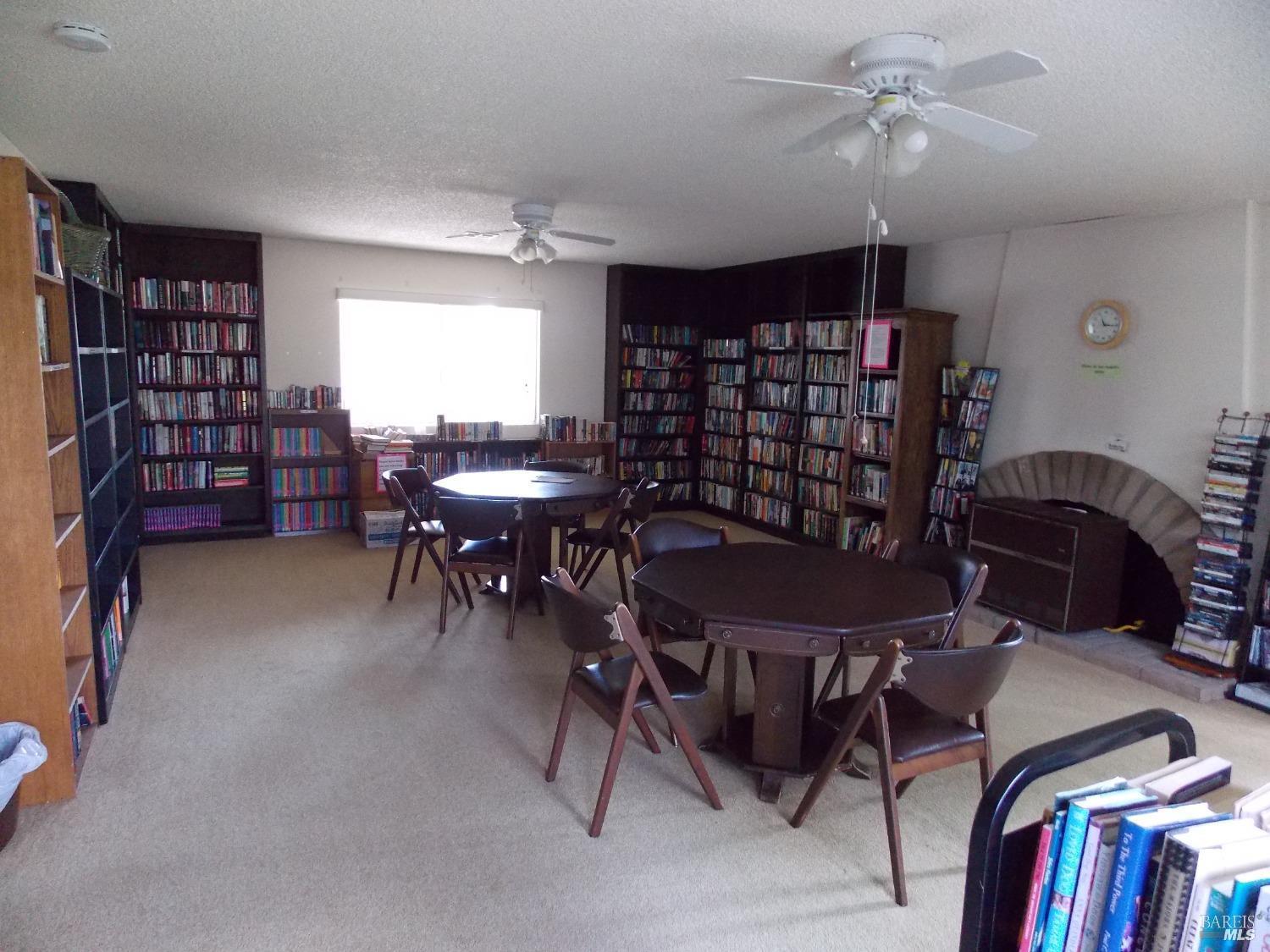 Detail Gallery Image 8 of 17 For 175 Westgate Cir, Santa Rosa,  CA 95401 - 2 Beds | 2 Baths