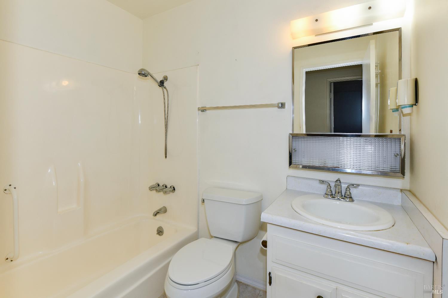 Detail Gallery Image 19 of 33 For 1803 Monarch Dr, Napa,  CA 94558 - 4 Beds | 2 Baths