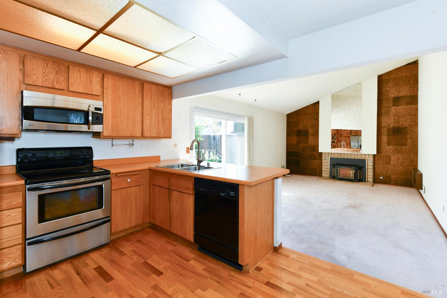 Detail Gallery Image 12 of 33 For 1803 Monarch Dr, Napa,  CA 94558 - 4 Beds | 2 Baths