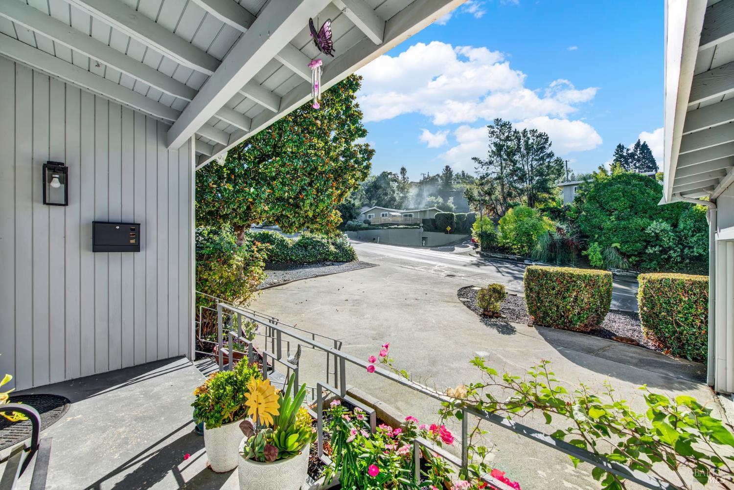 Detail Gallery Image 5 of 56 For 4118 Georgia St, Vallejo,  CA 94591 - 3 Beds | 2 Baths