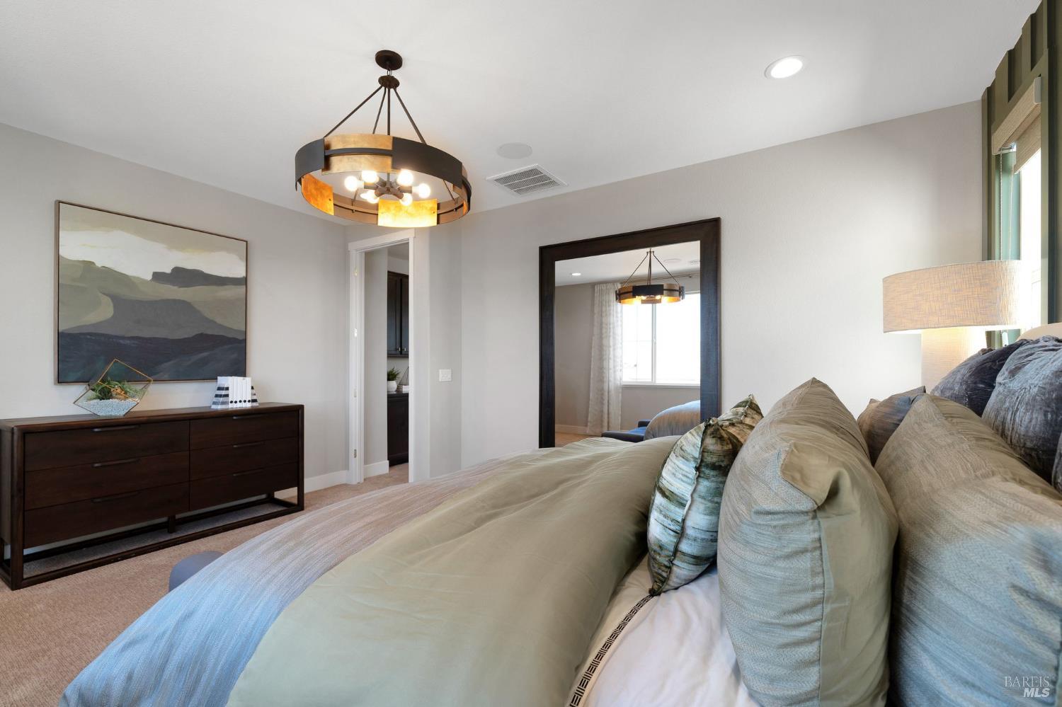 Detail Gallery Image 23 of 39 For 521 Eagle Cir, Oakley,  CA 94561 - 4 Beds | 3 Baths