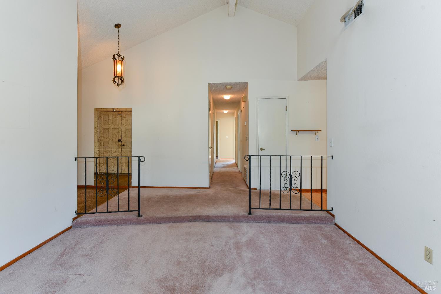 Detail Gallery Image 6 of 33 For 1803 Monarch Dr, Napa,  CA 94558 - 4 Beds | 2 Baths