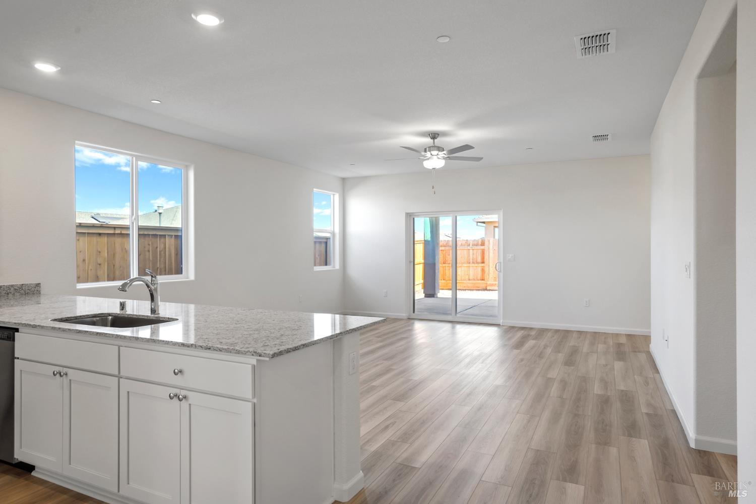 Detail Gallery Image 3 of 25 For 2230 Front Porch Ln, Rio Vista,  CA 94571 - 3 Beds | 2 Baths