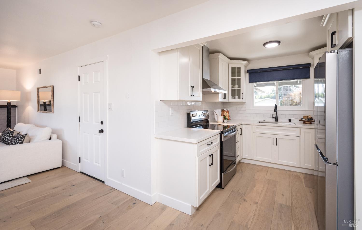 Detail Gallery Image 13 of 48 For 1842 Trower Ave, Napa,  CA 94558 - 3 Beds | 2 Baths