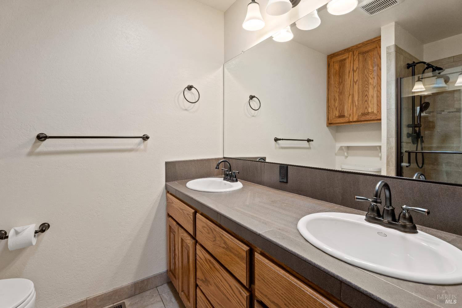 Detail Gallery Image 15 of 22 For 534 Nokomis Dr, Ukiah,  CA 95482 - 3 Beds | 2 Baths