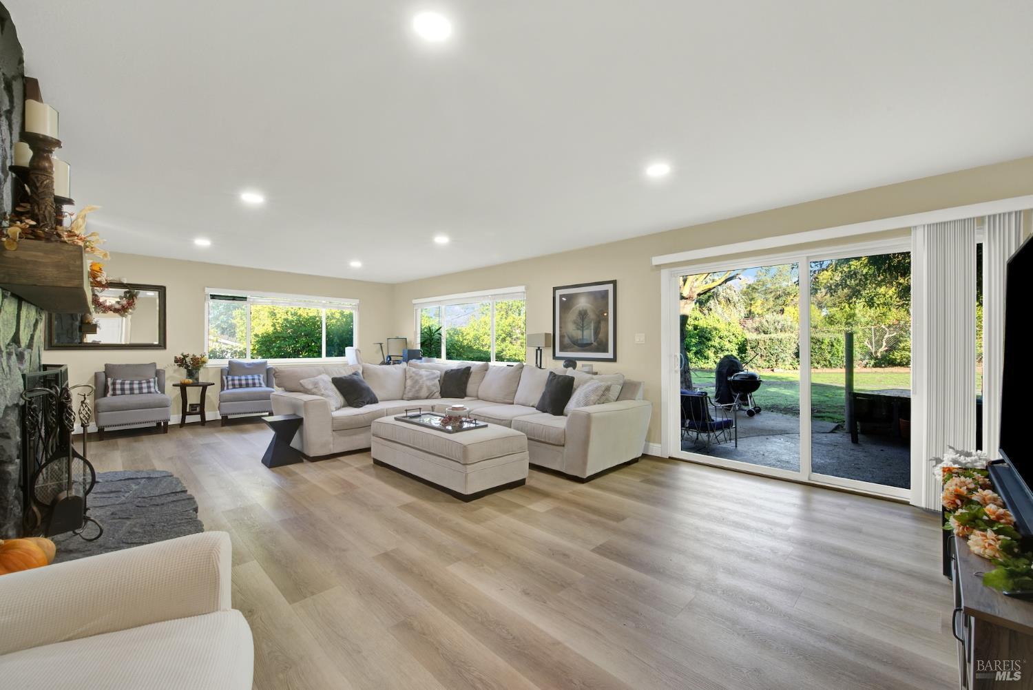 Detail Gallery Image 8 of 56 For 4118 Georgia St, Vallejo,  CA 94591 - 3 Beds | 2 Baths