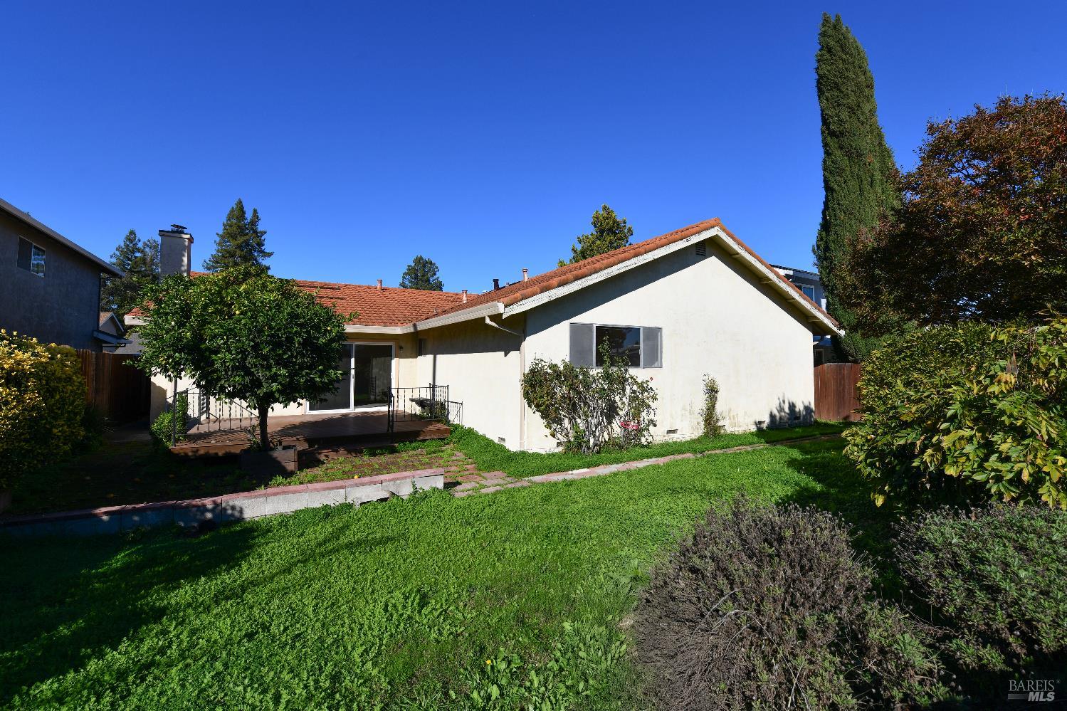 Detail Gallery Image 24 of 33 For 1803 Monarch Dr, Napa,  CA 94558 - 4 Beds | 2 Baths