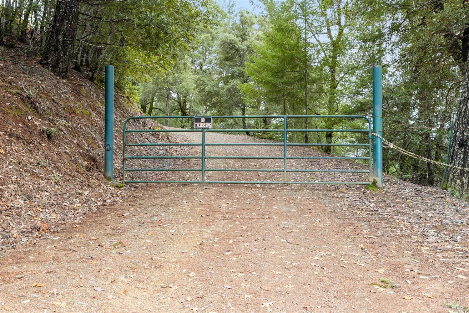 Detail Gallery Image 30 of 30 For 1500 Deer Trail Dr, Laytonville,  CA 95454 - 2 Beds | 2 Baths