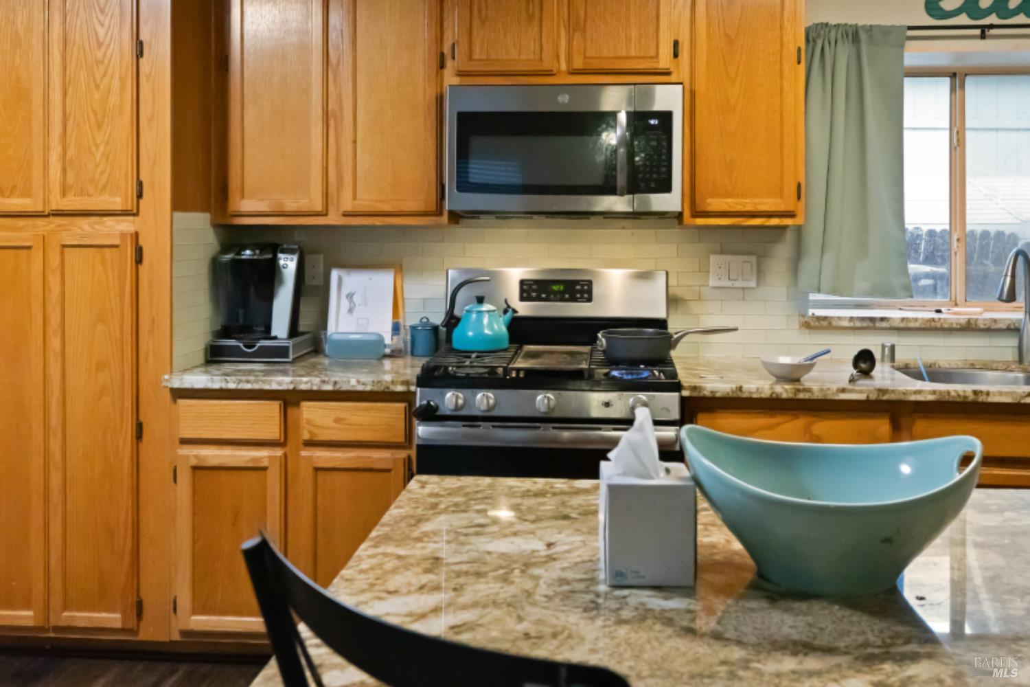 Detail Gallery Image 18 of 27 For 526 Regency Cir, Vacaville,  CA 95687 - 3 Beds | 2/1 Baths