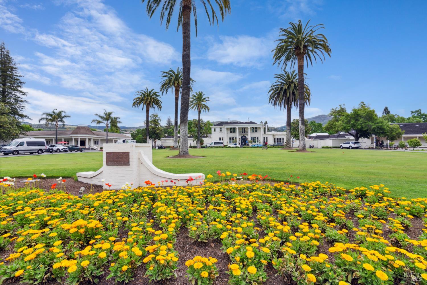 Detail Gallery Image 34 of 38 For 87 Fairways Dr, Napa,  CA 94558 - 2 Beds | 2 Baths