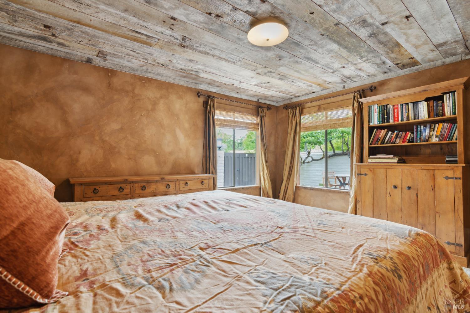 Detail Gallery Image 21 of 38 For 87 Fairways Dr, Napa,  CA 94558 - 2 Beds | 2 Baths