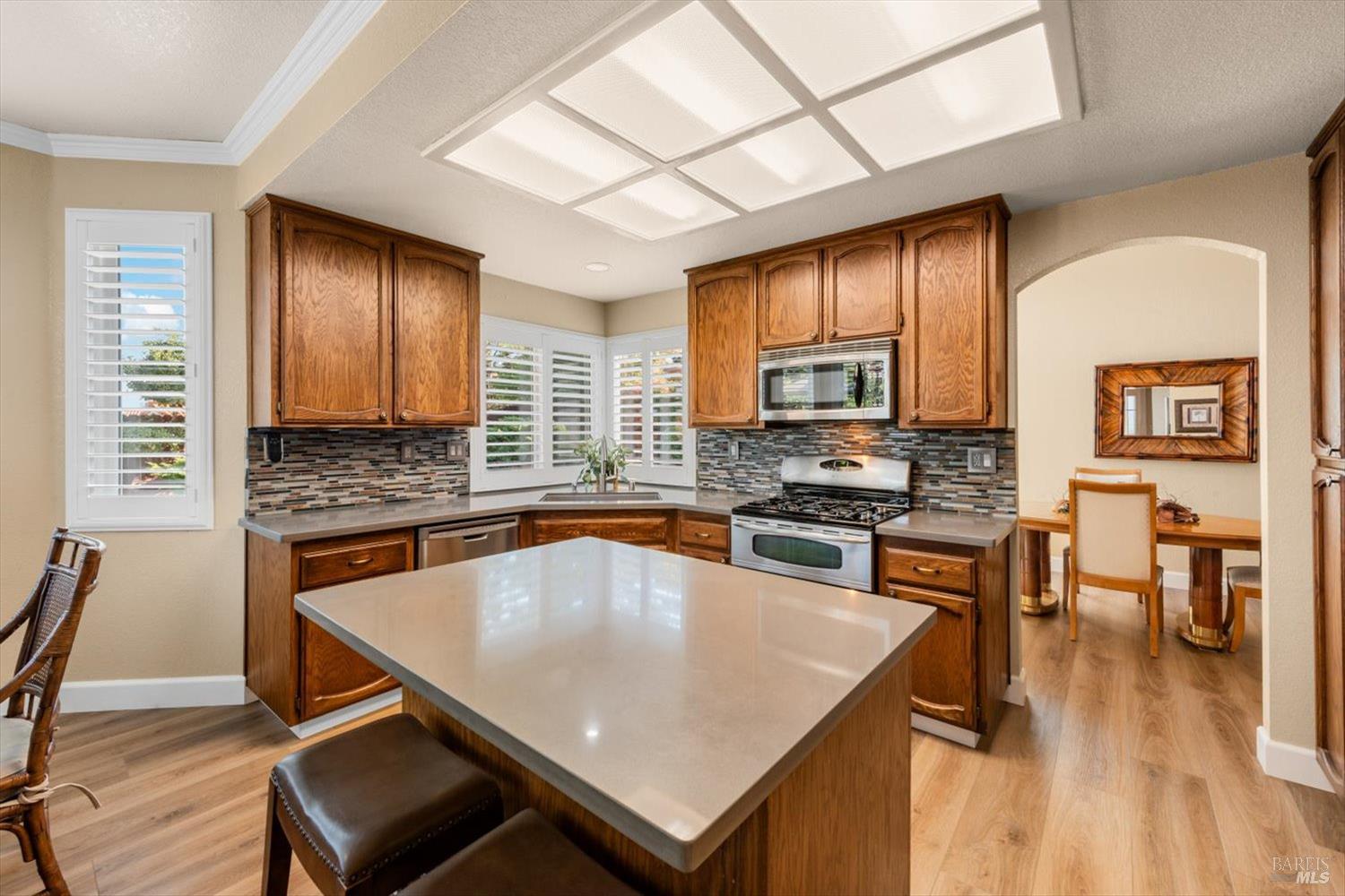 Detail Gallery Image 17 of 75 For 736 Dellwood Ct, Vacaville,  CA 95688 - 5 Beds | 3 Baths