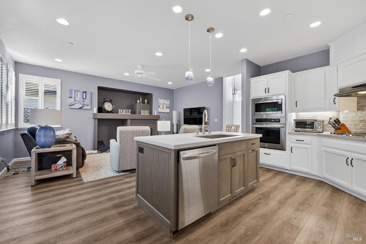 Detail Gallery Image 16 of 45 For 8050 Leno Dr, Windsor,  CA 95492 - 4 Beds | 2/1 Baths