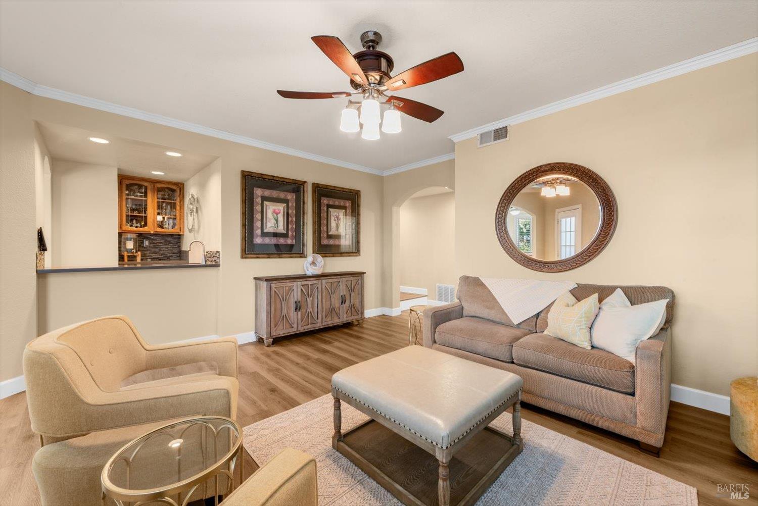 Detail Gallery Image 9 of 75 For 736 Dellwood Ct, Vacaville,  CA 95688 - 5 Beds | 3 Baths