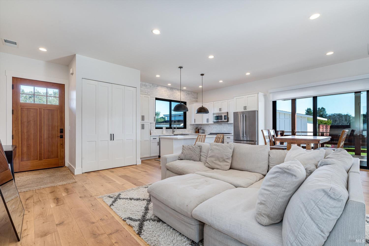 Detail Gallery Image 17 of 83 For 6140 Gilmore Ave, Cotati,  CA 94931 - 3 Beds | 2 Baths