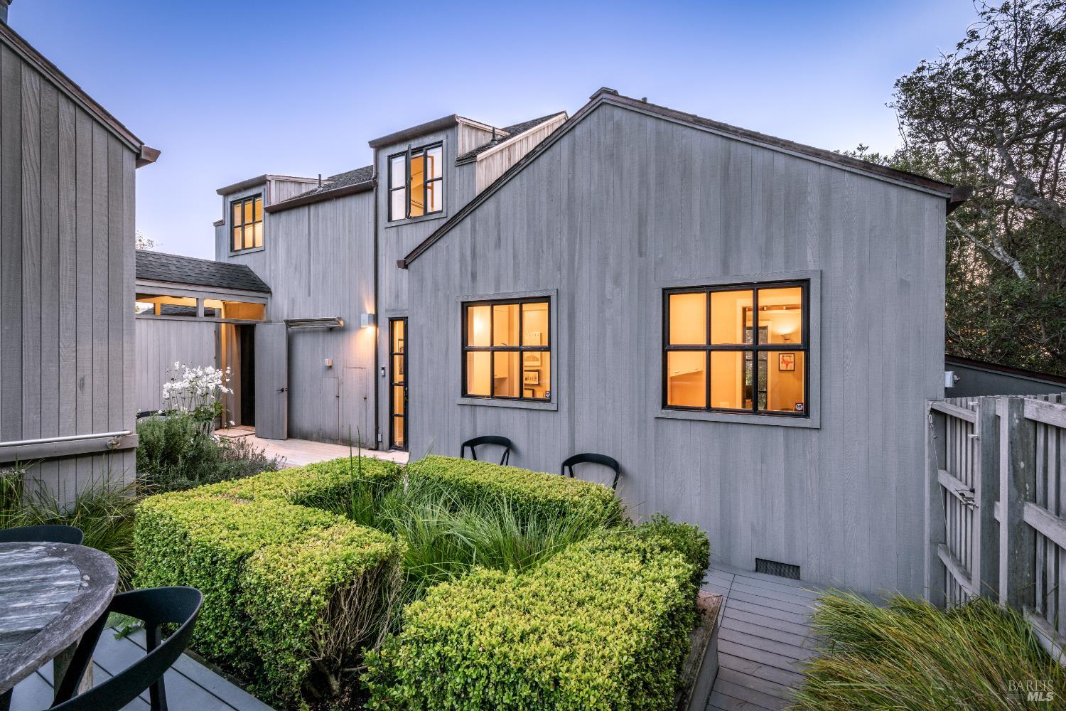 Detail Gallery Image 10 of 68 For 36690 Mariners Dr, The Sea Ranch,  CA 95497 - 3 Beds | 2 Baths