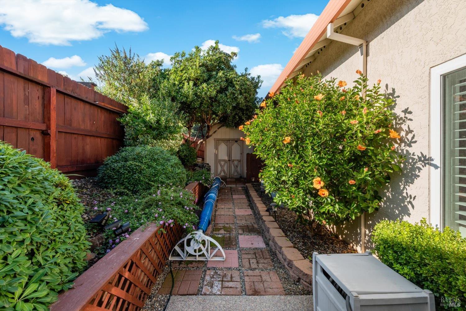 Detail Gallery Image 63 of 75 For 736 Dellwood Ct, Vacaville,  CA 95688 - 5 Beds | 3 Baths