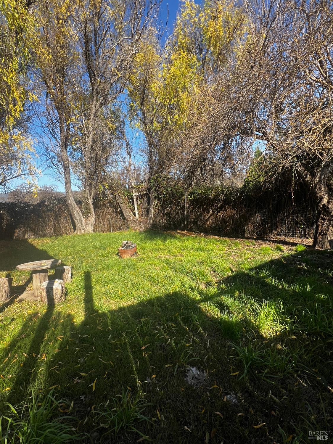 Detail Gallery Image 26 of 40 For 24140 East Ln, Covelo,  CA 95428 - 1 Beds | 1/1 Baths