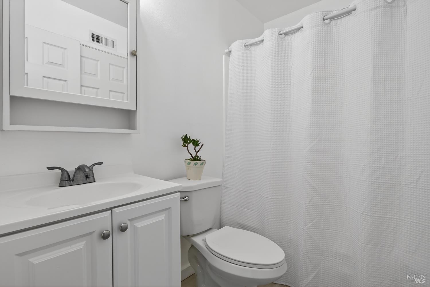 Detail Gallery Image 21 of 46 For 2190 Meadowgate Way, San Jose,  CA 95132 - 3 Beds | 1/1 Baths