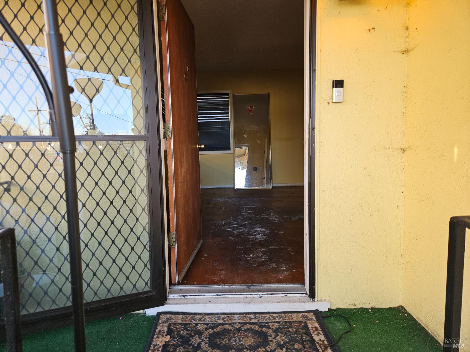 Detail Gallery Image 2 of 18 For 123 Campbell Ave, Vallejo,  CA 94590 - 2 Beds | 1 Baths