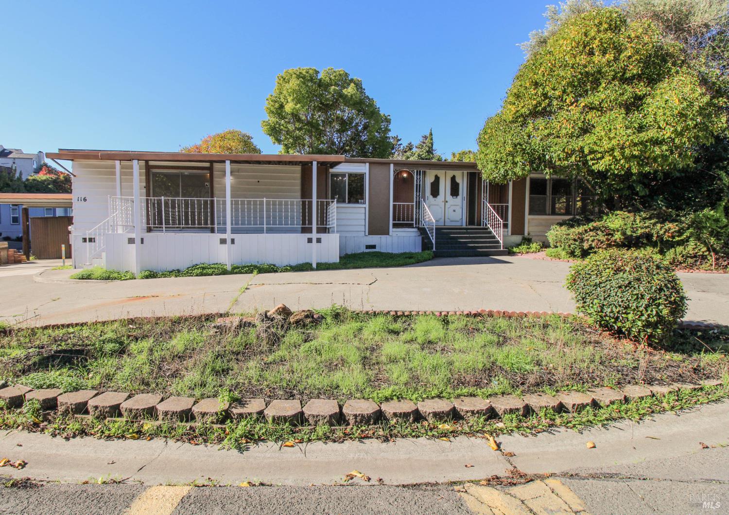 Detail Gallery Image 4 of 68 For 116 Kay Dr, Vallejo,  CA 94590 - 2 Beds | 2 Baths