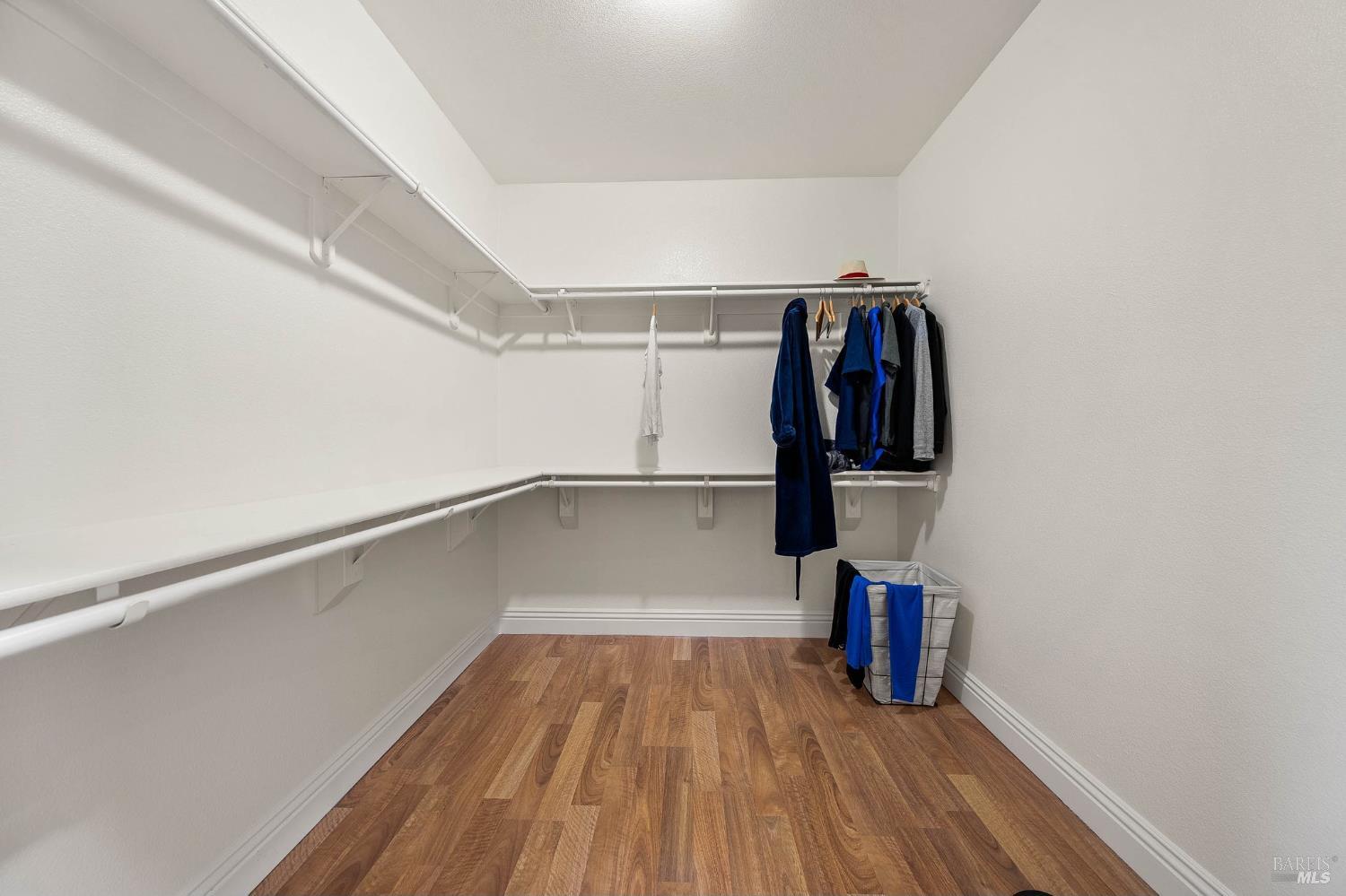 Detail Gallery Image 21 of 59 For 16189 Conestoga Rd, Hidden Valley Lake,  CA 95467 - 5 Beds | 3 Baths