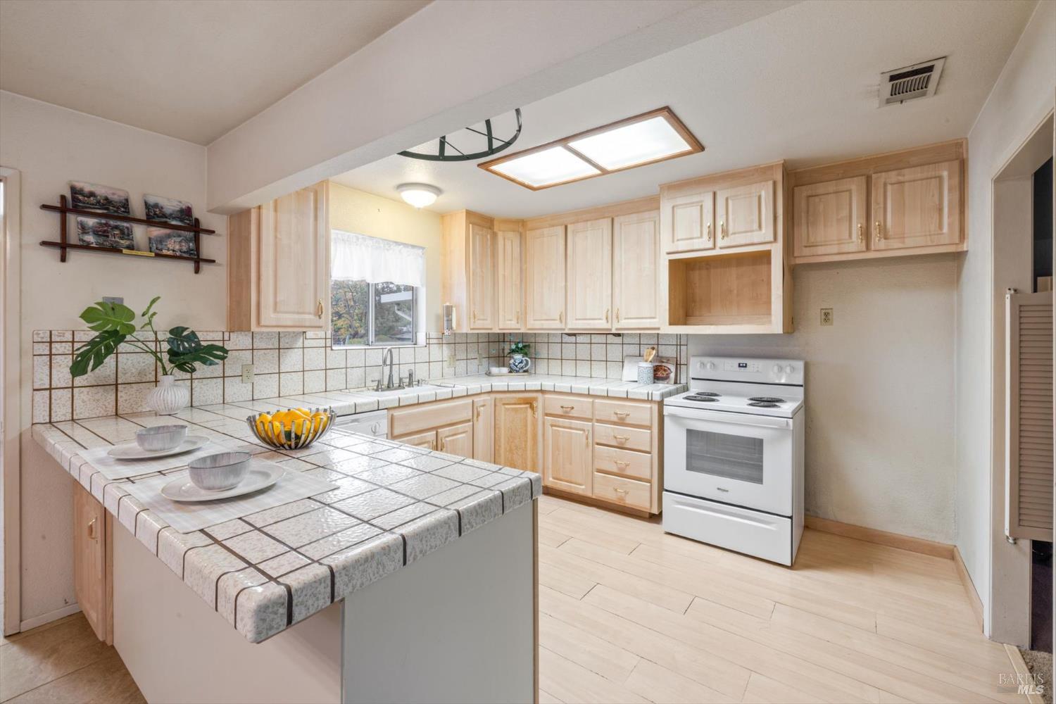 Detail Gallery Image 24 of 57 For 106 Birch St, Vacaville,  CA 95688 - 4 Beds | 2 Baths