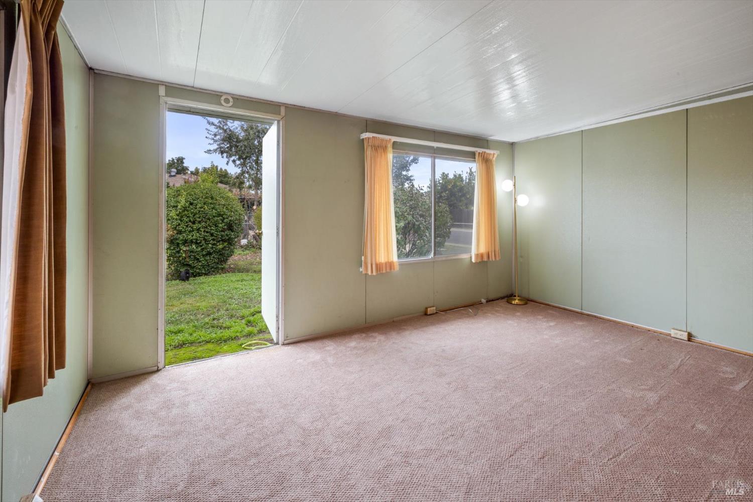 Detail Gallery Image 15 of 57 For 106 Birch St, Vacaville,  CA 95688 - 4 Beds | 2 Baths