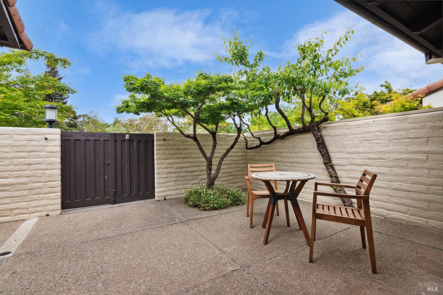 Detail Gallery Image 25 of 38 For 87 Fairways Dr, Napa,  CA 94558 - 2 Beds | 2 Baths