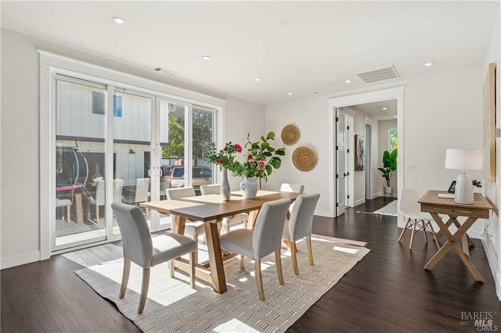 Detail Gallery Image 16 of 46 For 21271 State Highway 175 Unkn, Middletown,  CA 95461 - 5 Beds | 3 Baths