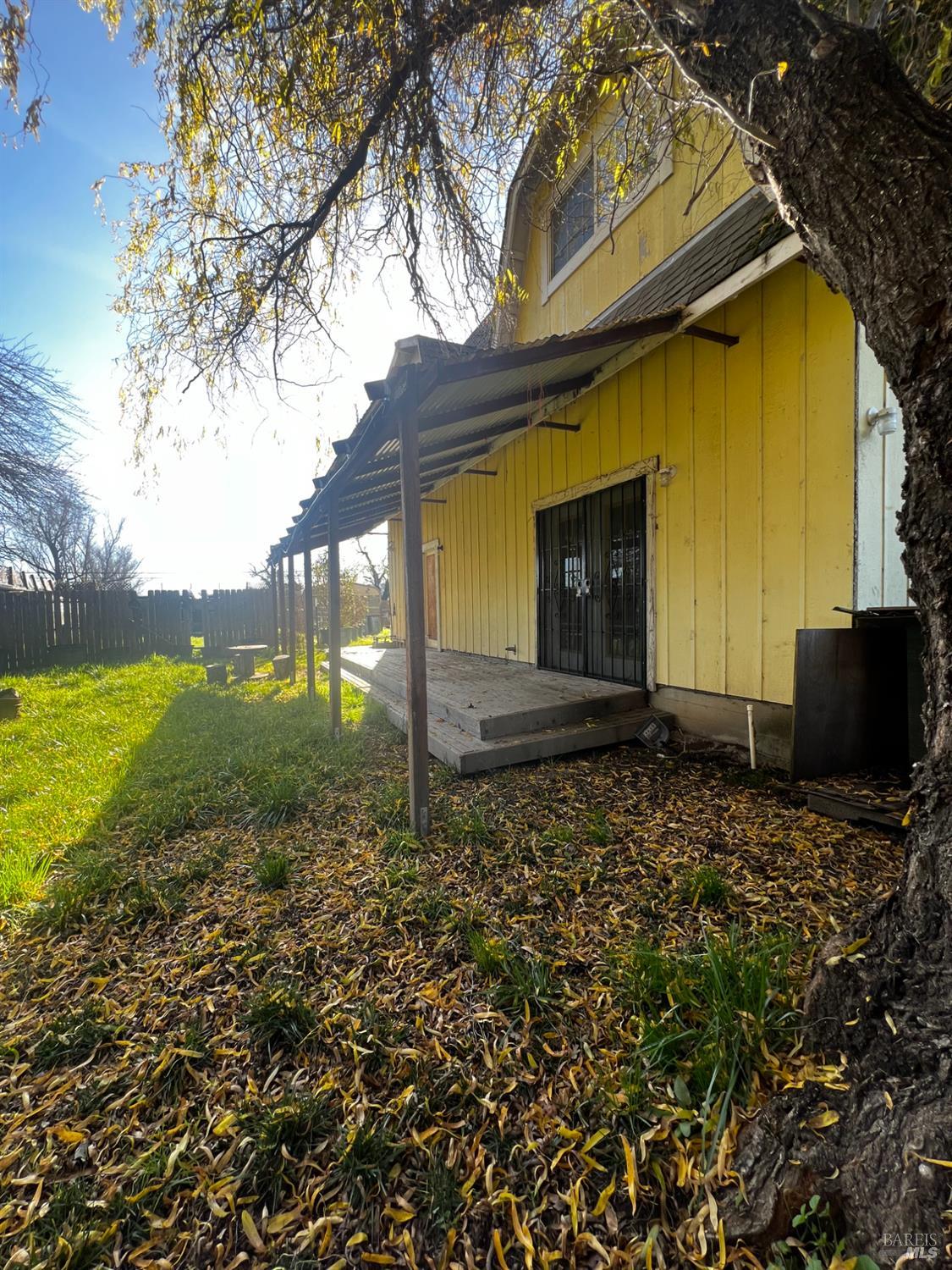 Detail Gallery Image 3 of 40 For 24140 East Ln, Covelo,  CA 95428 - 1 Beds | 1/1 Baths