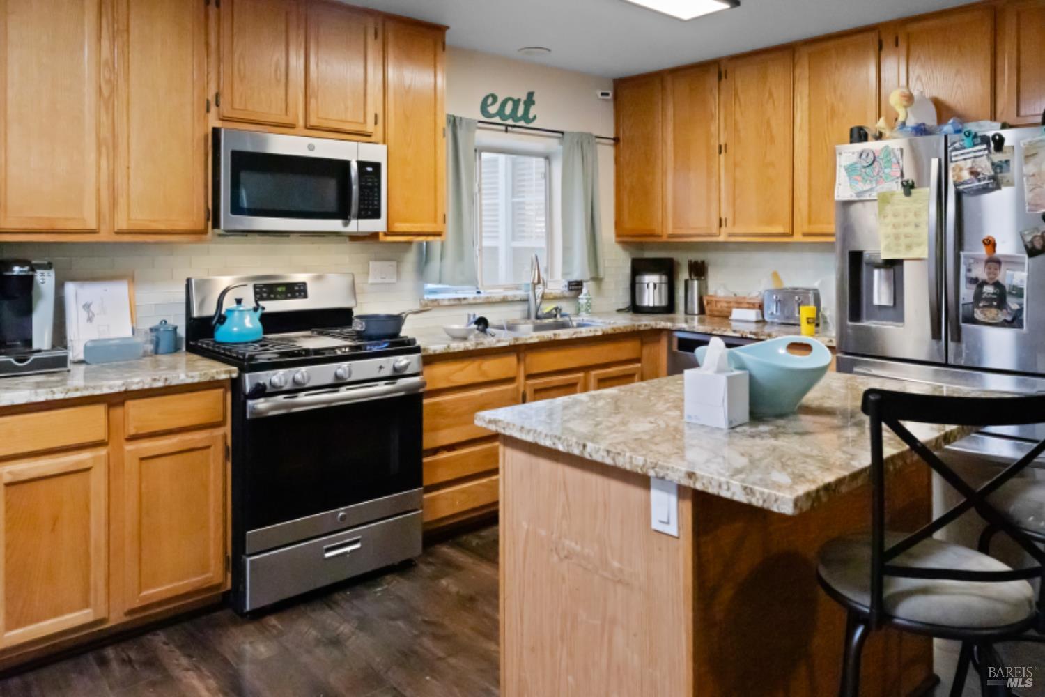 Detail Gallery Image 19 of 27 For 526 Regency Cir, Vacaville,  CA 95687 - 3 Beds | 2/1 Baths