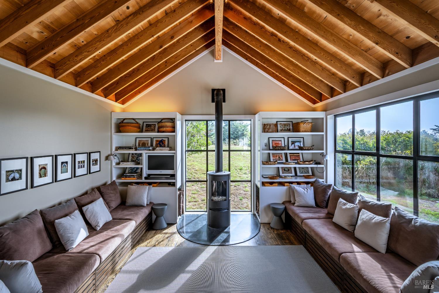 Detail Gallery Image 39 of 68 For 36690 Mariners Dr, The Sea Ranch,  CA 95497 - 3 Beds | 2 Baths