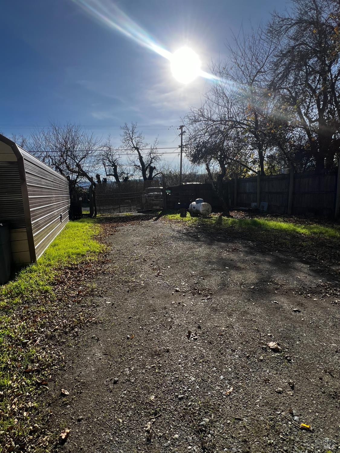 Detail Gallery Image 37 of 40 For 24140 East Ln, Covelo,  CA 95428 - 1 Beds | 1/1 Baths