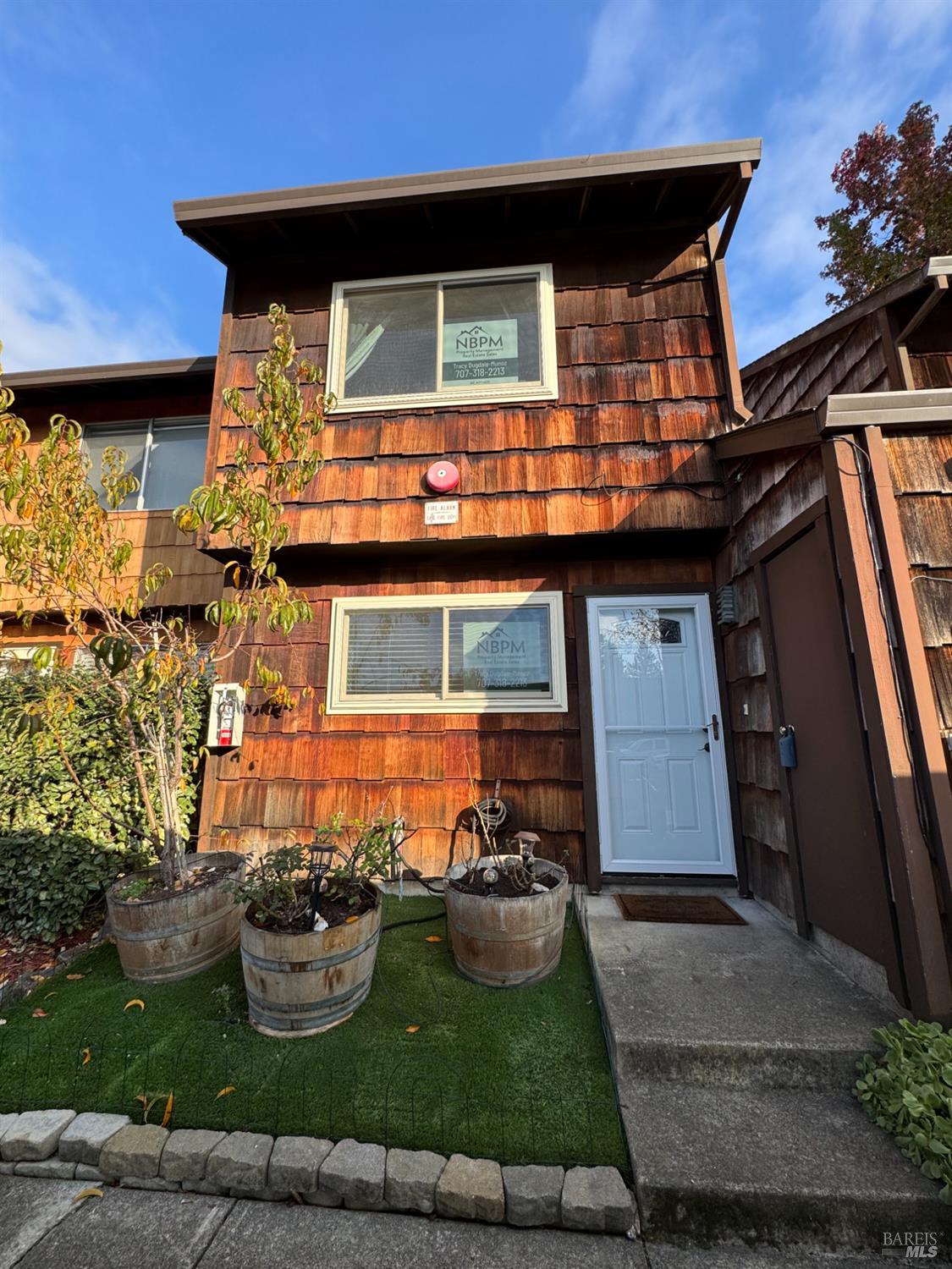 Detail Gallery Image 2 of 30 For 1493 Parkway Dr, Rohnert Park,  CA 94928 - 2 Beds | 1/1 Baths